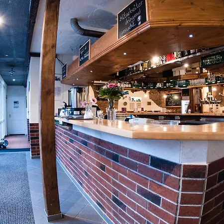 Bauer Schmidt Bauer's Budget-hotel Vendégház 3*