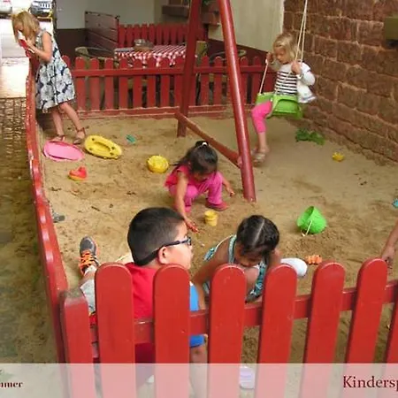 Bauer Schmidt Bauer's Budget-hotel 3*