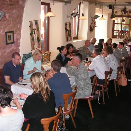 Bauer Schmidt Bauer's Budget-hotel Vendégház