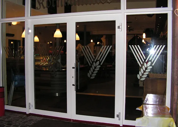 Bauer Schmidt Bauer's Budget-hotel 3*